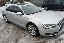 Audi A8, benzinas