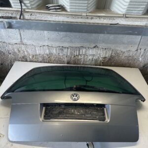 PASSAT B5 Galinis dangtis